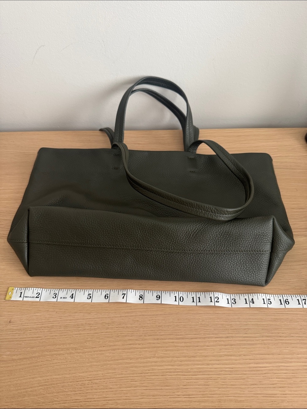 Cuyana Small Easy Tote - Picture 6 of 8